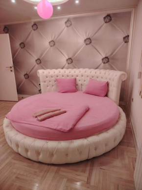 Pinky Belgrade Apartment